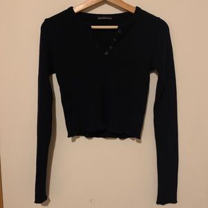 NWOT Brandy Melville Navy Cropped Sweater